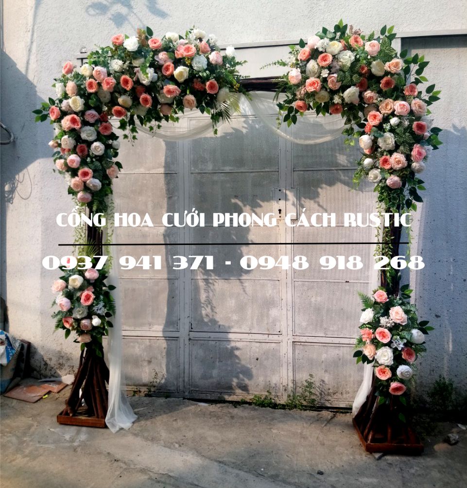 Bán cổng hoa cưới phong cách rustic tại TPHCM
