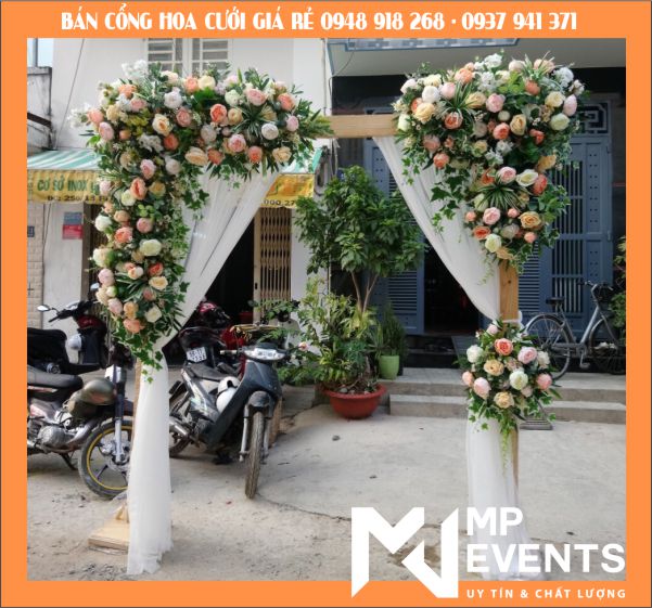 Cổng hoa cưới giá rẻ tại TPHCM