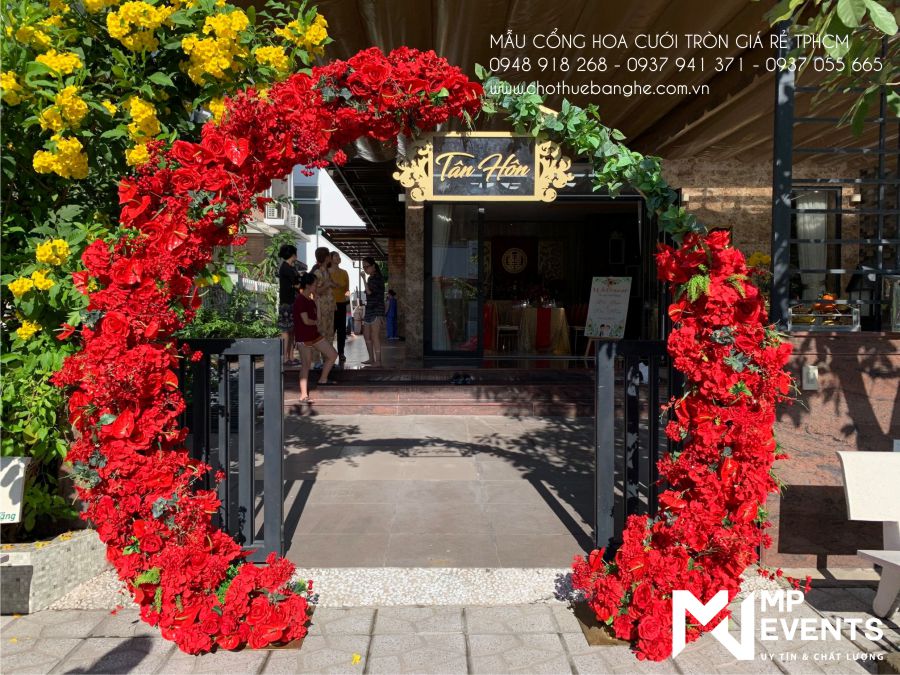 Bán cổng hoa cưới tròn khuyết giá rẻ tại TPHCM