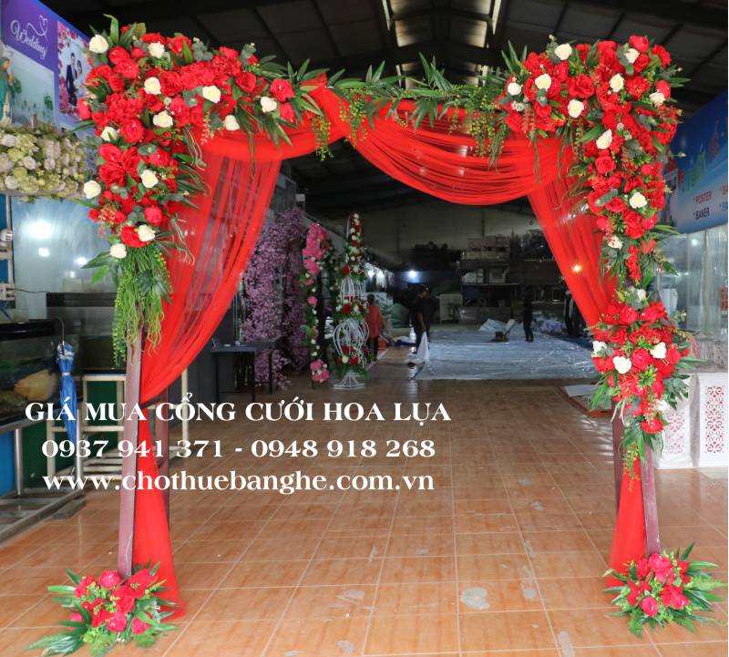 Giá mua cổng hoa cưới lụa giá rẻ tại TPHCM