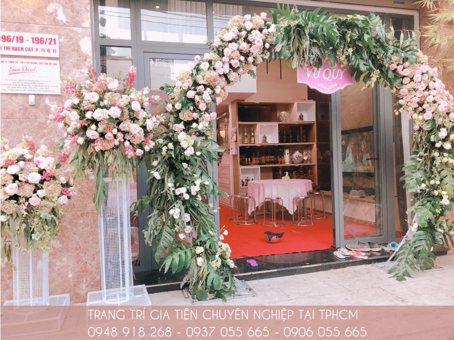 Nơi bán cổng hoa cưới hình tròn khuyết giá rẻ TPHCM