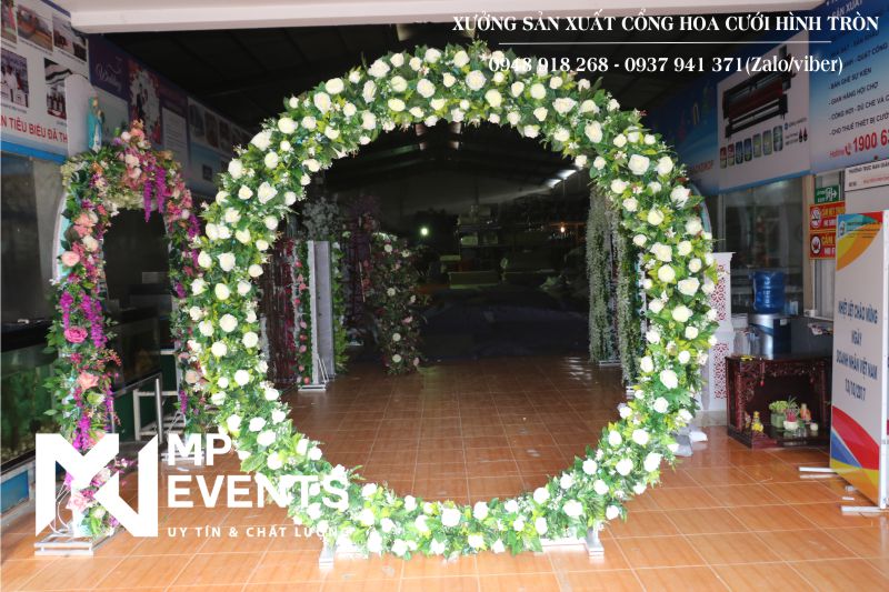 Xưởng sản xuất cổng hoa cưới hình tròn tại tphcm