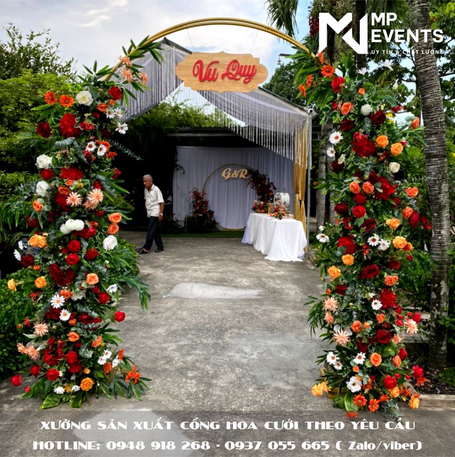 Xưởng sản xuất cổng hoa cưới theo yêu cầu riêng của khách hàng