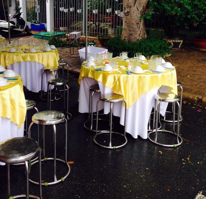 Bộ bàn ghế đám cưới inox màu vàng đồng