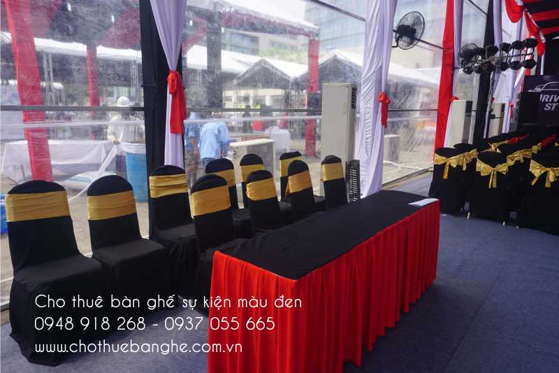 Cho thuê bàn ghế dài sự kiện màu đen tại TPHCM