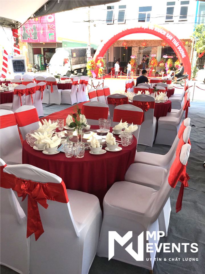 Dịch vụ cho thuê bộ bàn ghế đám cưới đẹp tại TPHCM