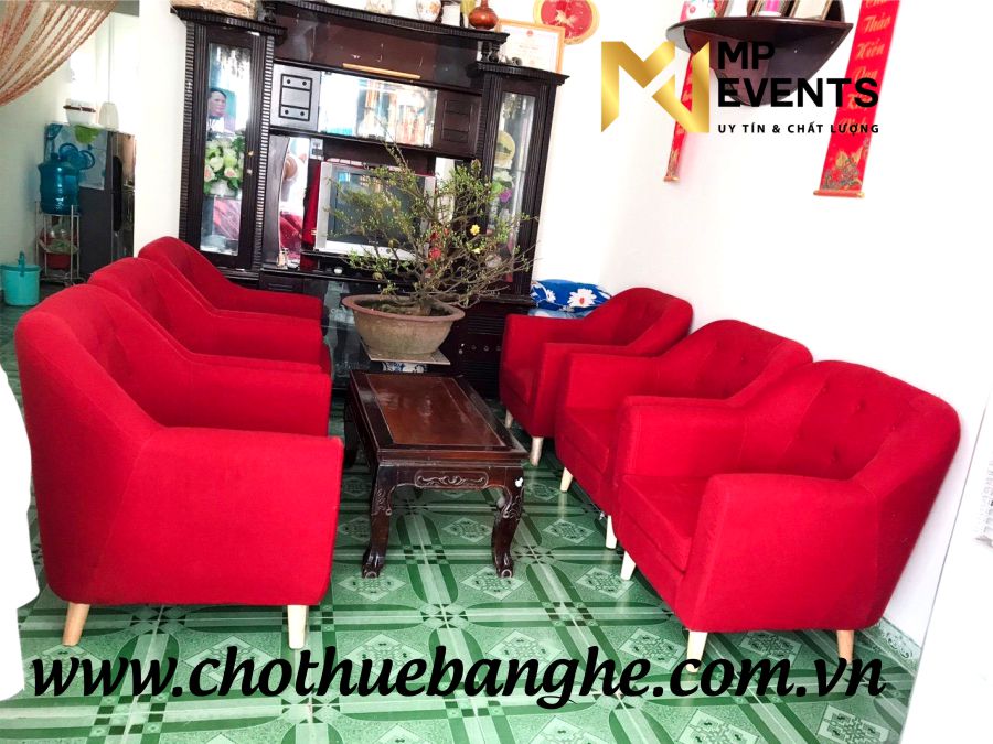 Cho thuê ghế sofa đơn tông màu đỏ chất liệu vải bố cao cấp tại TPHCM