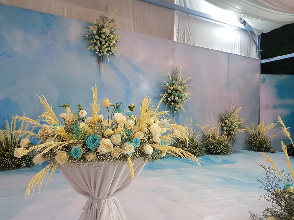 Trang trí backdrop sân khấu đám cưới tại nhà Long An chủ đề Biển