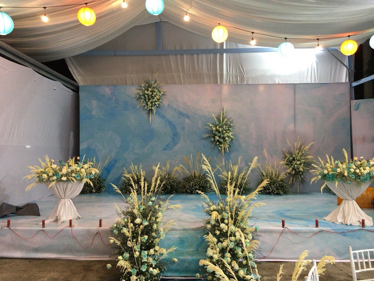 Trang trí sân khấu đám cưới tại nhà TPHCM