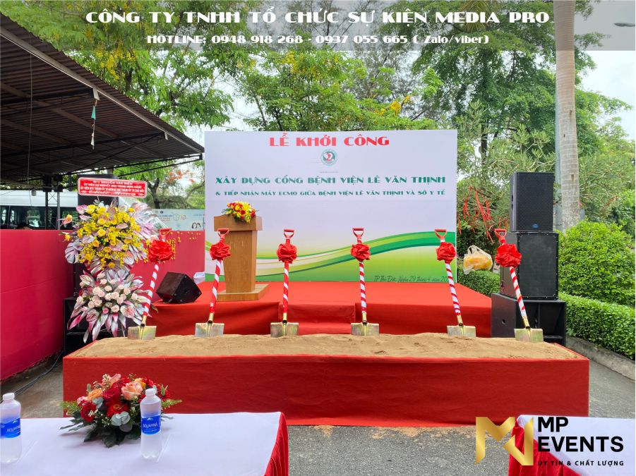 Cho thuê bục xúc cát tổ chức lễ khởi công tại Bình Tân