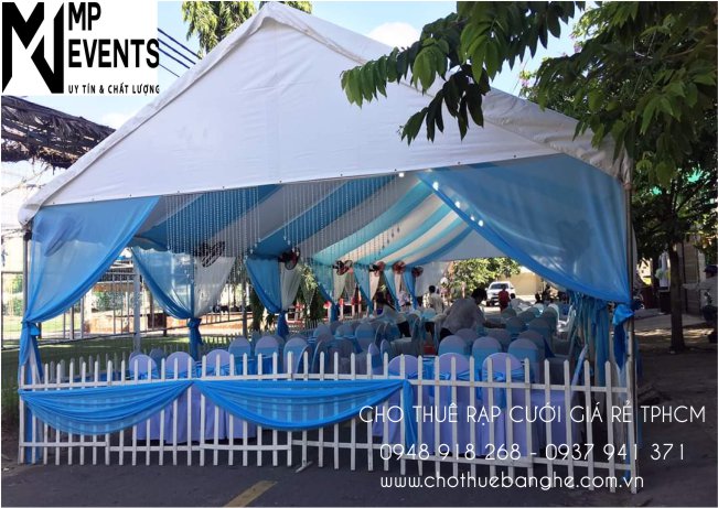 Rạp cưới tông màu xanh biển tại TPHCM
