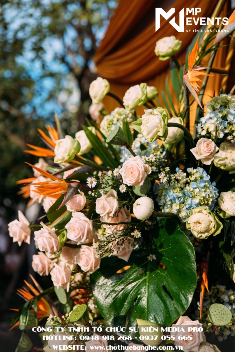Dịch vụ trang trí đám cưới hoa tươi trọn gói tại TPHCM