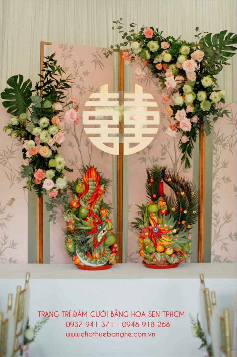 Trang trí gia tiên đám cưới hoa sen tại nhà TPHCM