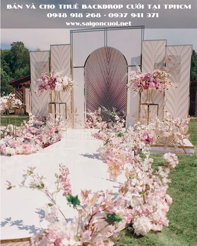 Thiết kế backdrop cưới ngoài trời đẹp tại TPHCM