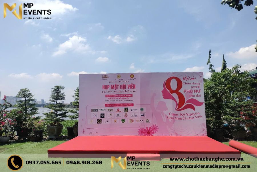 Backdrop cho sự kiện họp mặt đầu năm 2025