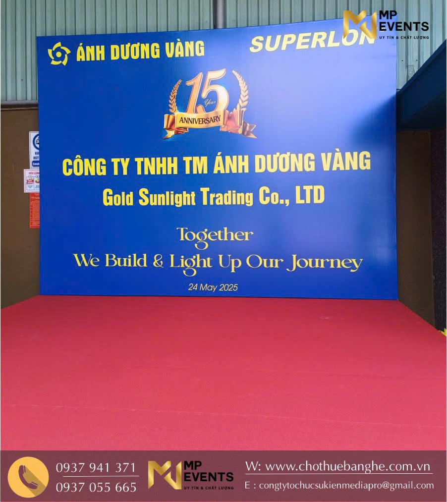 Cận cảnh chiếc backdrop vừa hoàn thiện
