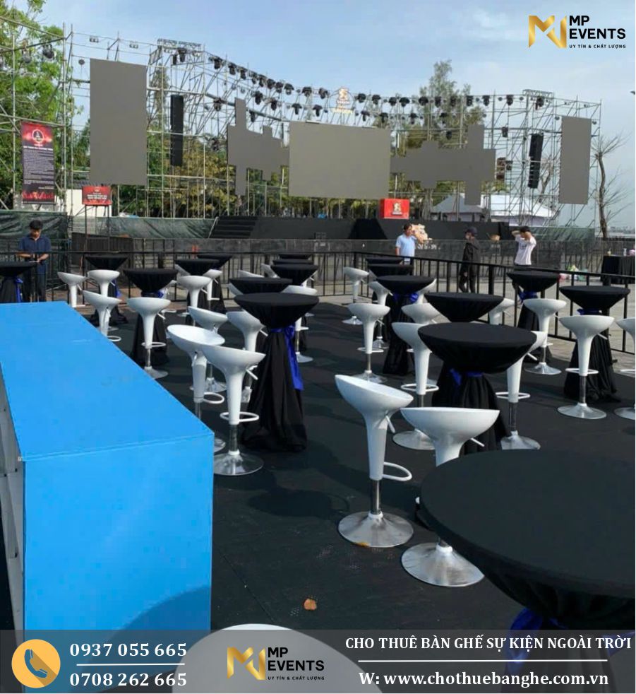 Cho thuê bàn ghế bar trắng cho sự kiện ngoài trời