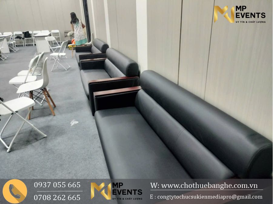 Cho thuê ghế sofa băng dài tại Công Viên Phần Mềm Quang Trung Quận 12