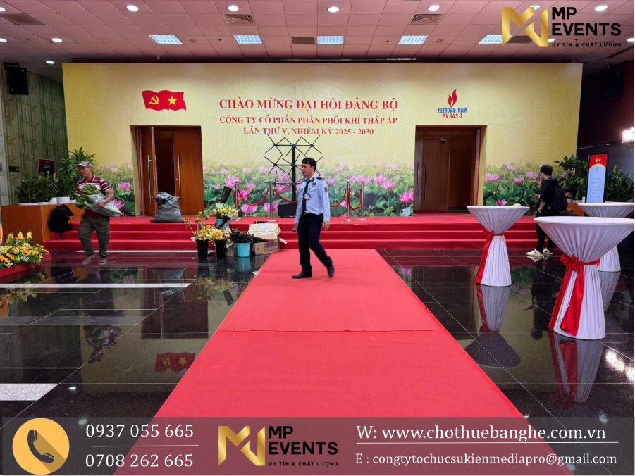 Chào mừng đại hội đảng bộ tại quận 7