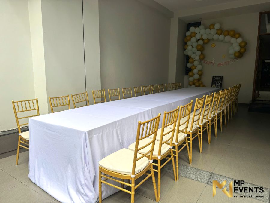 Cho thuê ghế tiffany vàng đồng