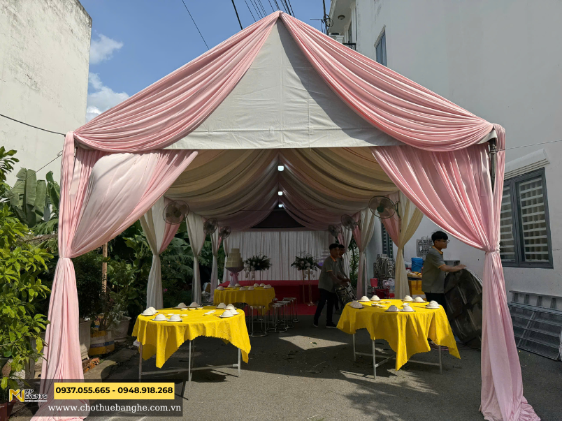 Trang trí rạp cưới tone hồng