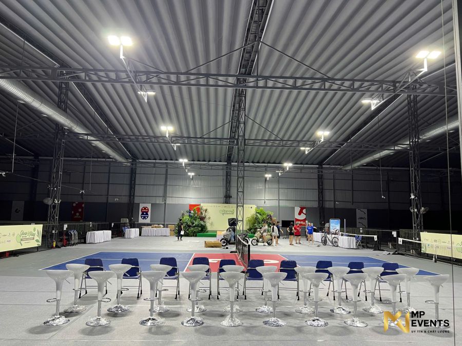 Cho thuê ghế bar trắng cao cấp tại Thủ Đức