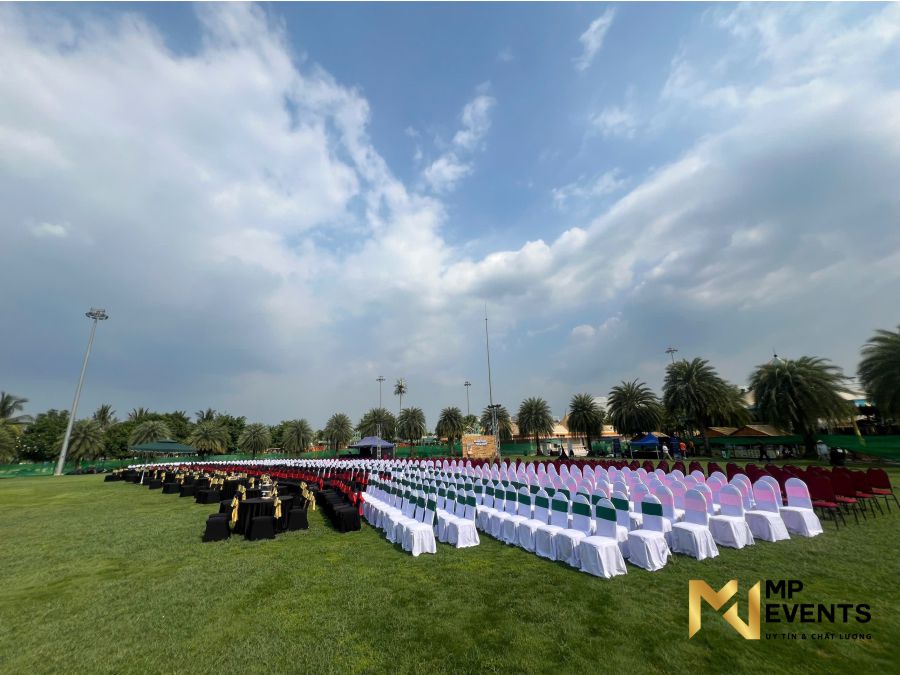 Cung cấp 1100 ghế banquet cho sự kiện grand park Melody tại quận 9