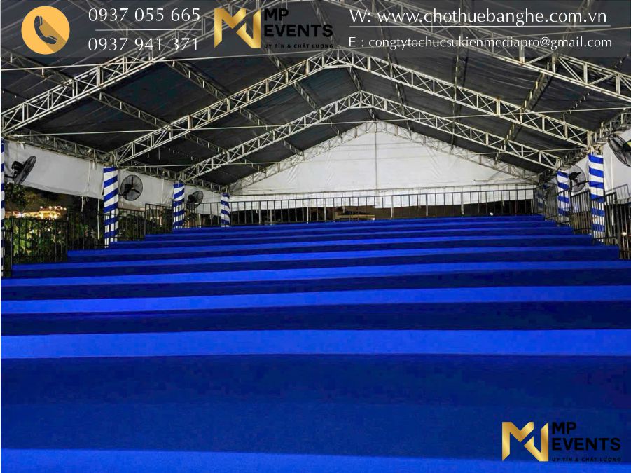 Thi công khán đài 10 tầng - bắn thảm xanh dương