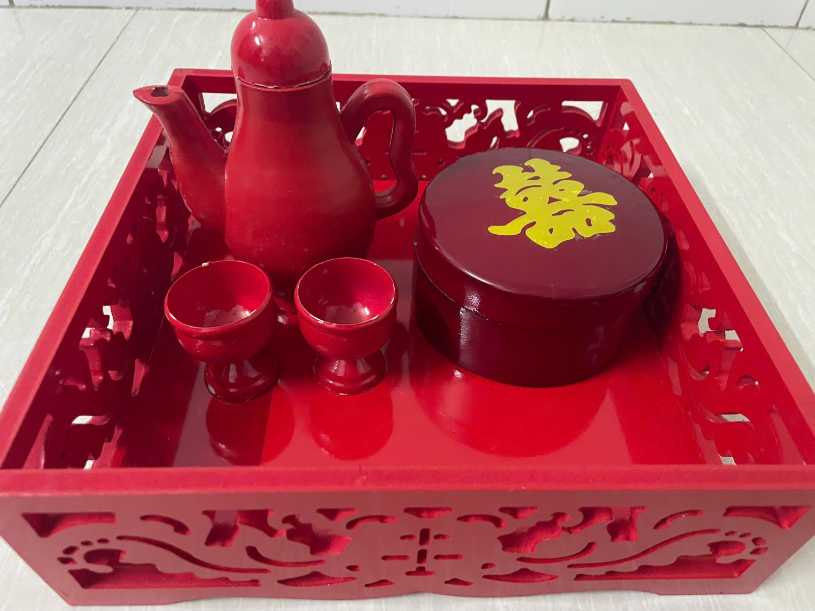 Khay trầu rượu bình poly