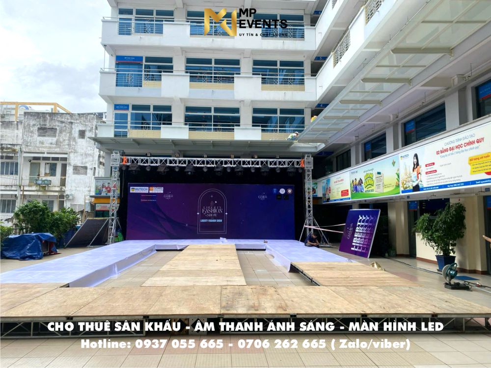 Cho thuê sân khấu ( bục catwalk), âm thanh ánh sáng, màn hình led chuyên nghiệp