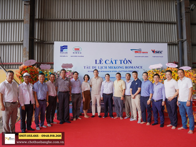 Lễ cắt tôn tại Quận 7