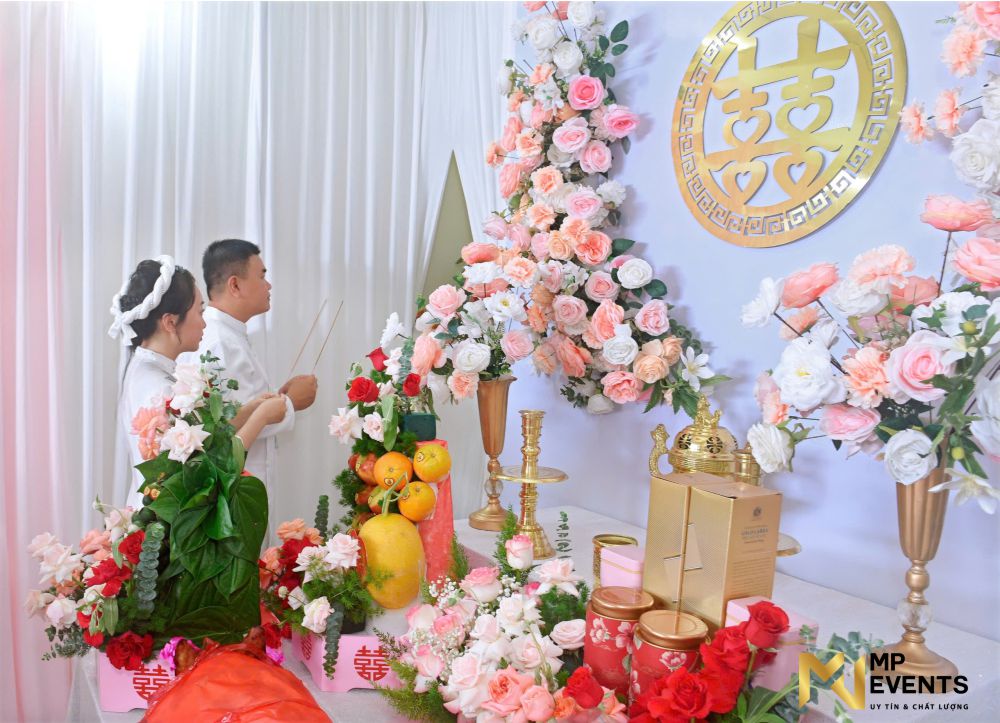 Cần tìm địa chỉ trang trí gia tiên giá rẻ tại TPHCM