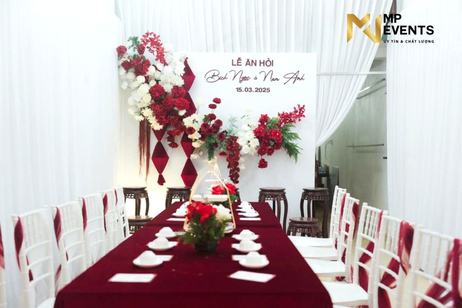 Gia tiên hoa lụa cao cấp cho lễ ăn hỏi