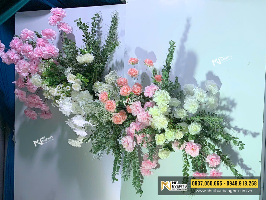 Cho thuê backdrop hoa lụa lá tươi tại nhà riêng