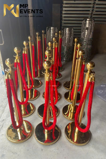 Cho thuê trụ inox dây nhung chắn lối đi